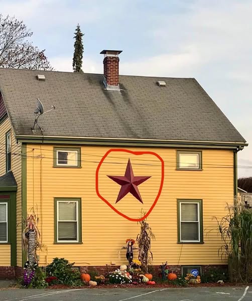 If You Spot A Home With A Star On It, Here’s What It Means